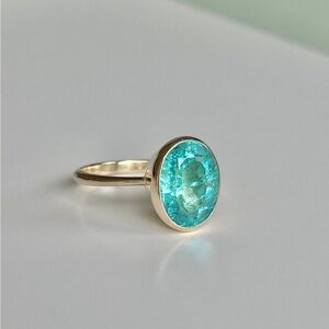 Elegant paraiba turquoise Gemstone Ring on SILVER size 4 1/2